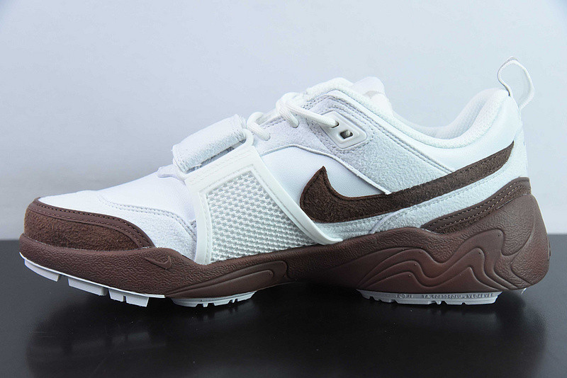 Travis Scott x Nike Zoom Field Jaxx “Light Chocolate” HQ3073-100