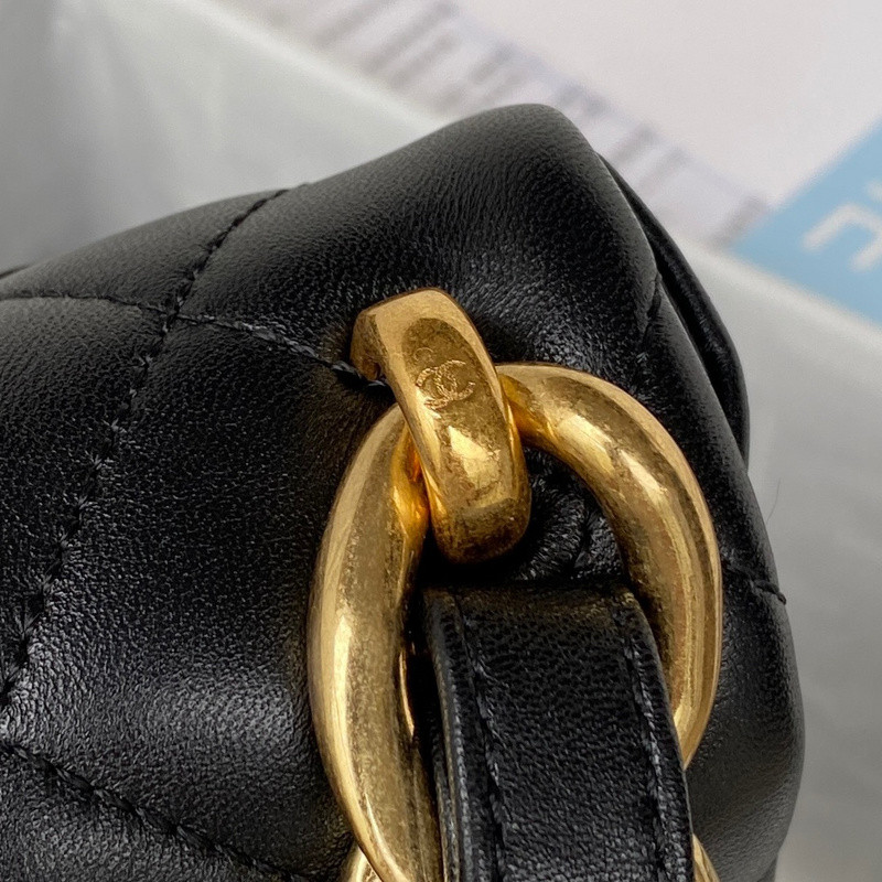 Ch*el purse