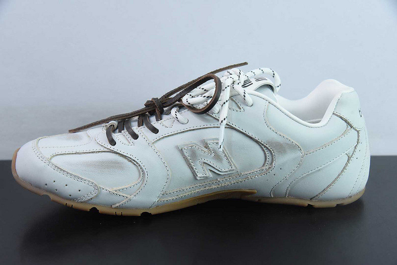 NEW BALANCE X MIUMIU SNEAKER