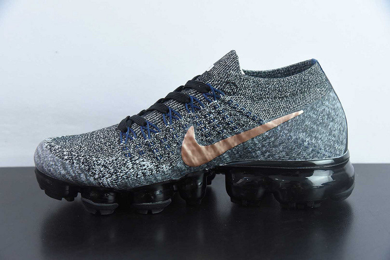 NIKE AIR VAPORMAX