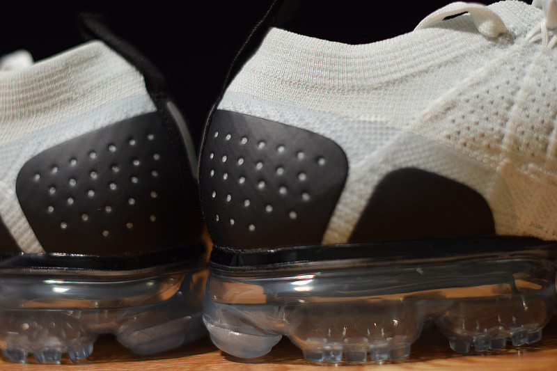NIKE AIR VAPORMAX 2 WHITE BLACK 942842-103