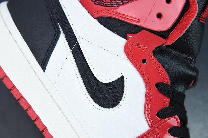 AIR JORDAN 1 HIGH ZOOM AIR CMFT PATENT CHICAGO CT0979-610