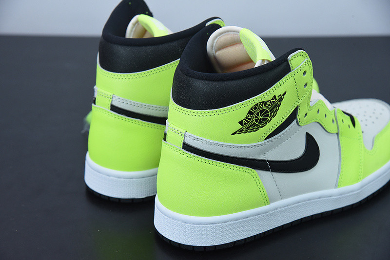 AIR JORDAN 1 HIGH OG “VISIONAIRE” 555088-702
