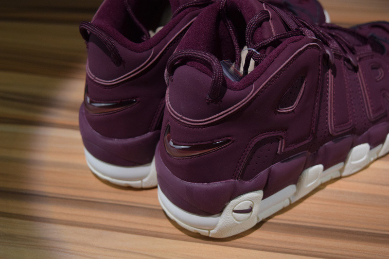 NIKE AIR MORE UPTEMPO