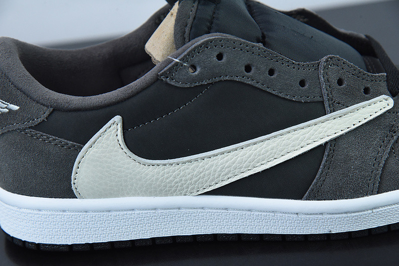 Travis Scott x Air Jordan 1 Low OG “Black/Phantom DM7866-001