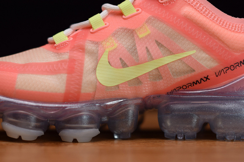 AIR VAPORMAX 2019 ARRIVES IN “PINK TINT” AR6632-602