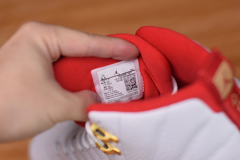 AIR JORDAN 12 FIBA WHITE UNIVERSITY RED 130690-107