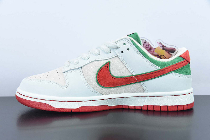 Nike SB Dunk Low