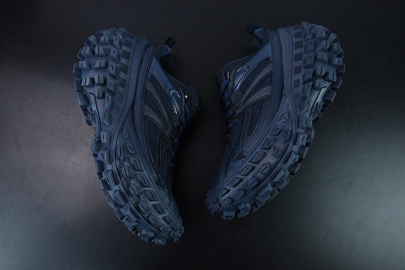 BC DEFENDER RUBBER PLATFORM SNEAKERS