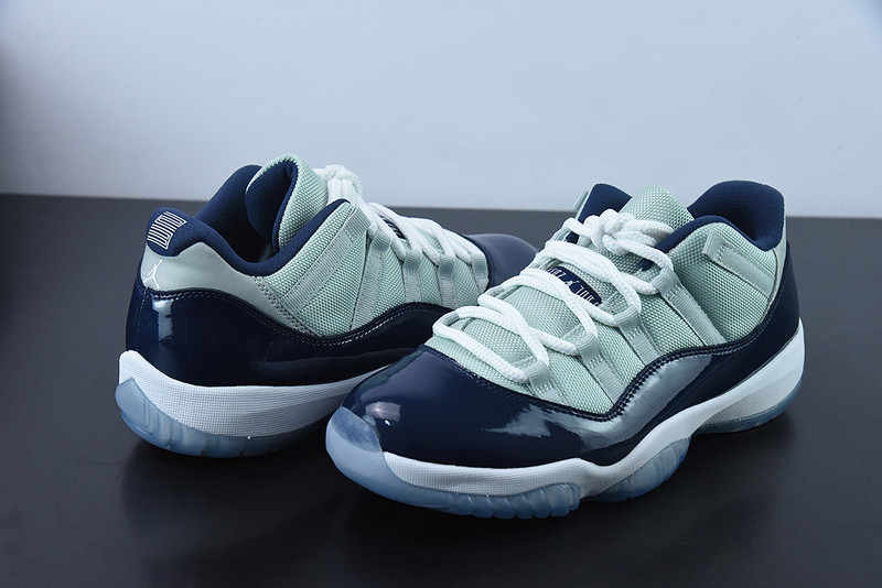 AIR JORDAN 11 RETRO LOW 