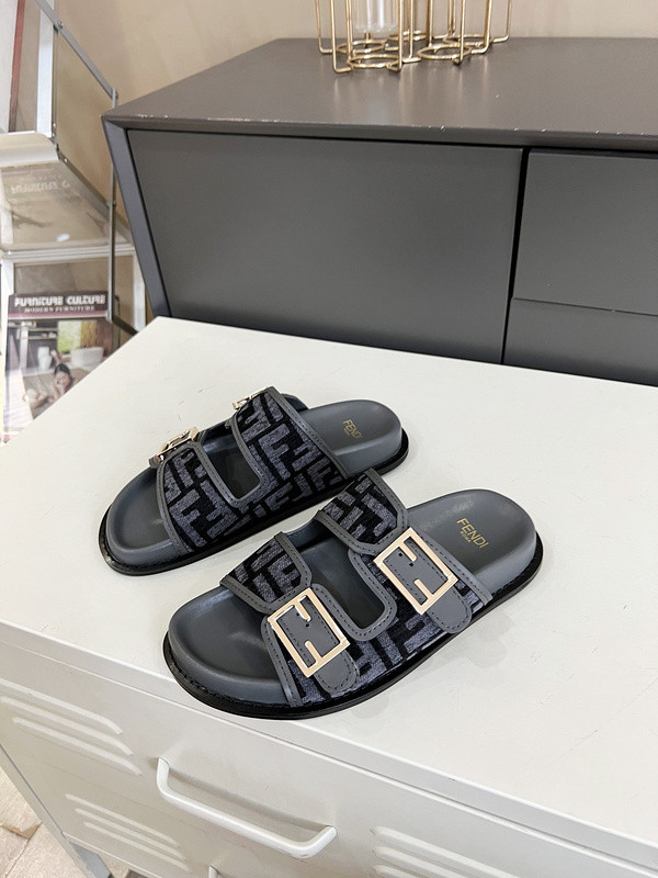 FENDI SLIDE