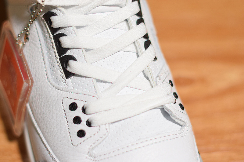 AIR JORDAN 3 RETRO "SEOUL" AV8370-100