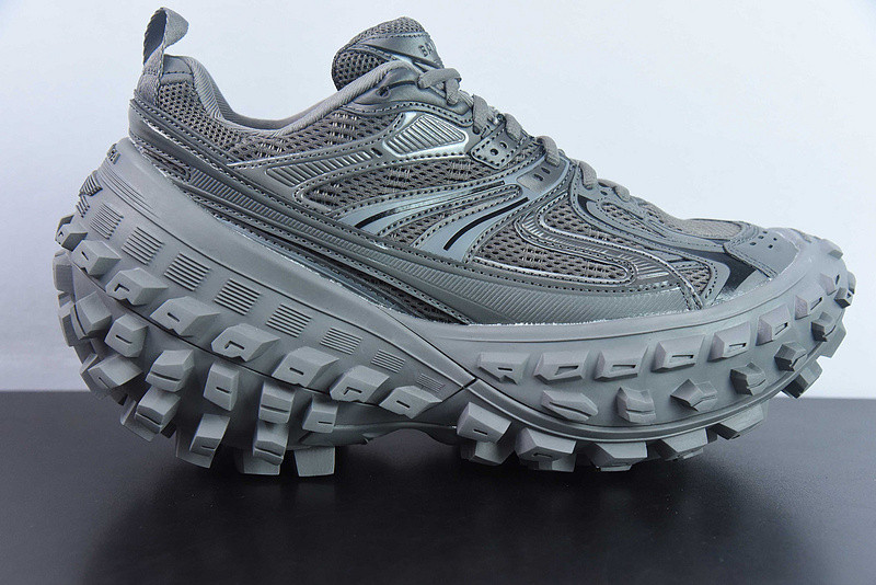 BC DEFENDER RUBBER PLATFORM SNEAKERS