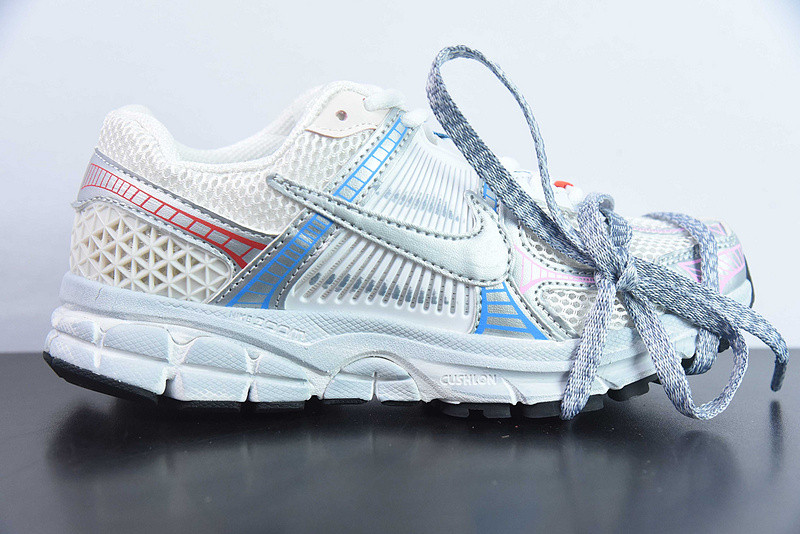 Nike Air Zoom Vomero 5