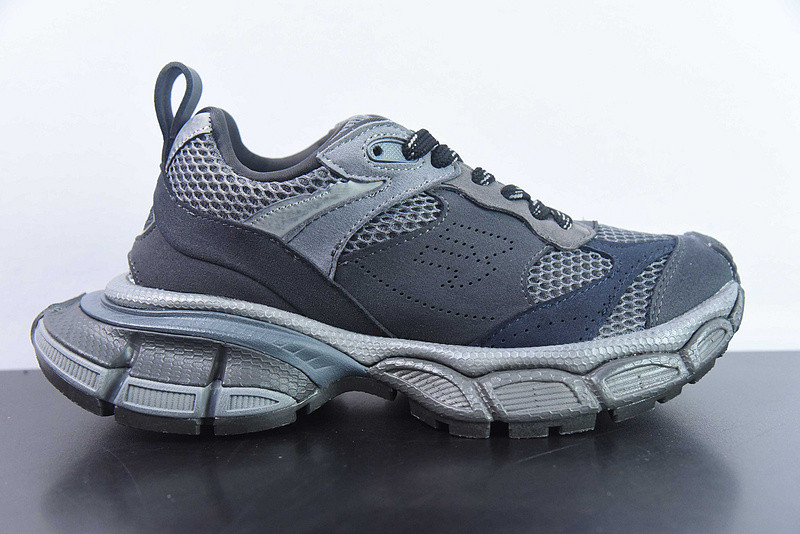 BC XL Sneakers