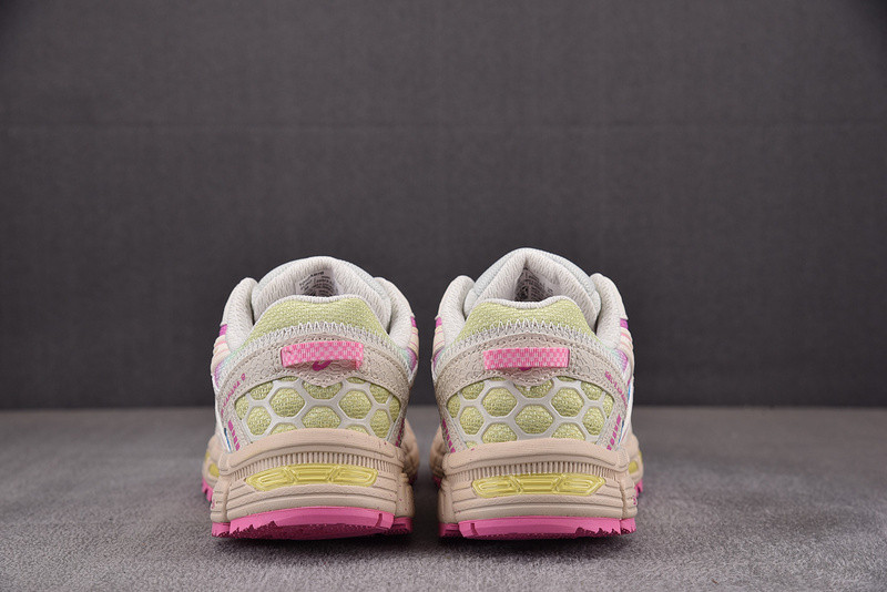 ASICS Gel‑Kahana 8 Beige/Pink 1012A978‑100