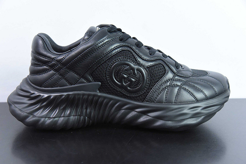 G*u*i sneaker