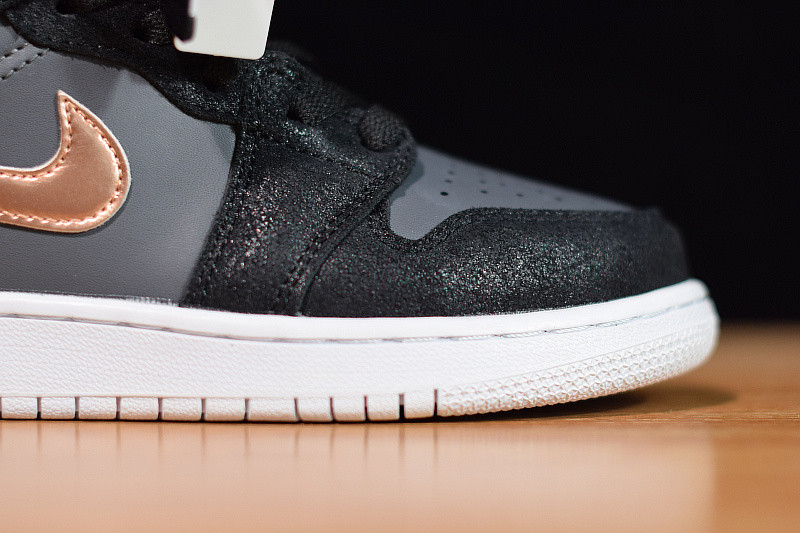 AIR JORDAN 1 RETRO HIGH GS 705300-006