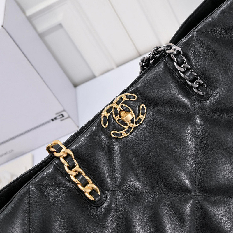 Ch*el purse
