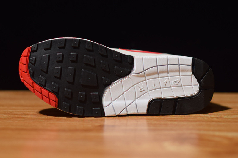 NIKE AIR MAX 1 ANNIVERSARY RED 908375-103