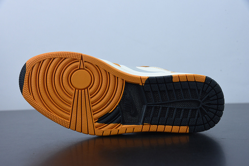 AIR JORDAN 1 ELEMENT GORE-TEX LIGHT CURRY DB2889-700