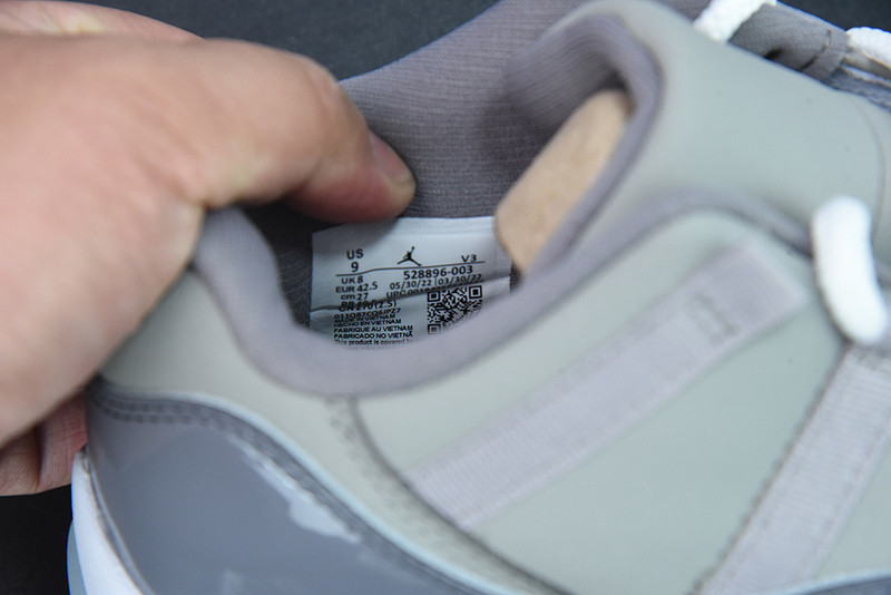 AIR JORDAN 11 RETRO LOW BG 