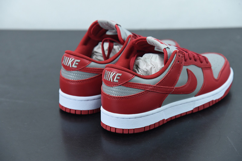 NIKE SB DUNK LOW