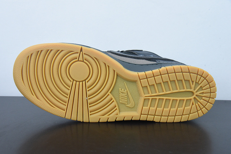 NIKE DUNK LOW SCRAP BLACK GUM DB0500-001