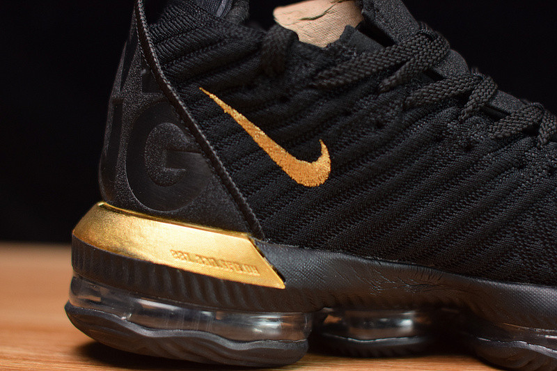 NIKE LEBRON 16 DRESSED FOR A KING BQ5970-007