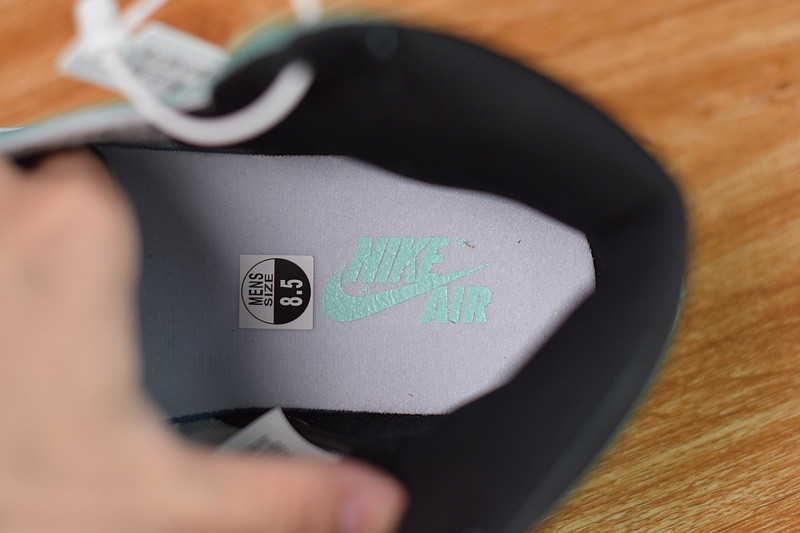 AIR JORDAN 1 RETRO HIGH OG 555441-889