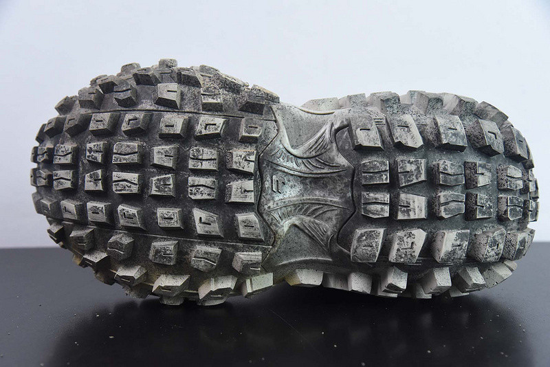 BC DEFENDER RUBBER PLATFORM SNEAKERS