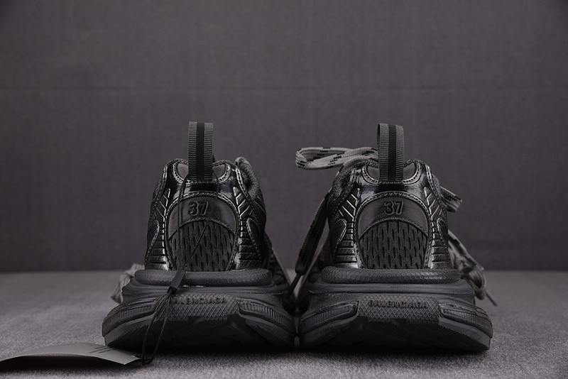 BC 3XL SNEAKER