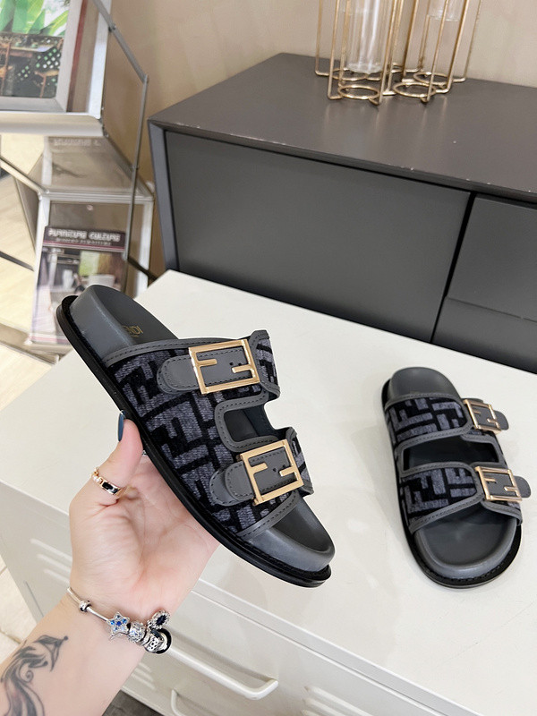 FENDI SLIDE