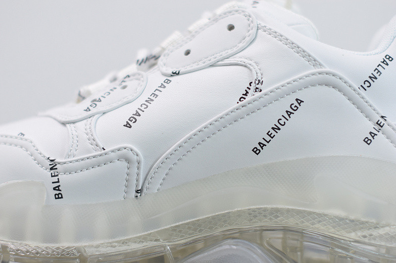 BC TRIPLE S TRAINER  524039 W09E1 2021