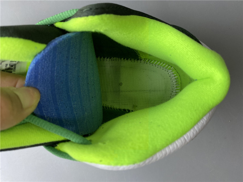 AIR JORDAN 13 RETRO PE "OREGON DUCKS" AR4390-313