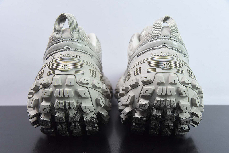 BC DEFENDER RUBBER PLATFORM SNEAKERS