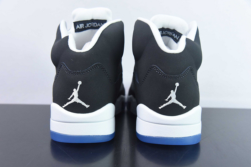 Air Jordan 5 Retro