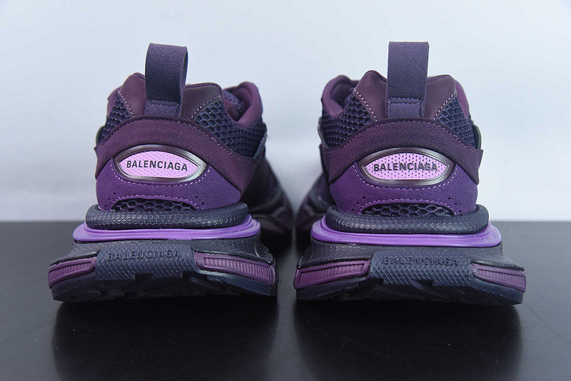 BC XL Sneakers