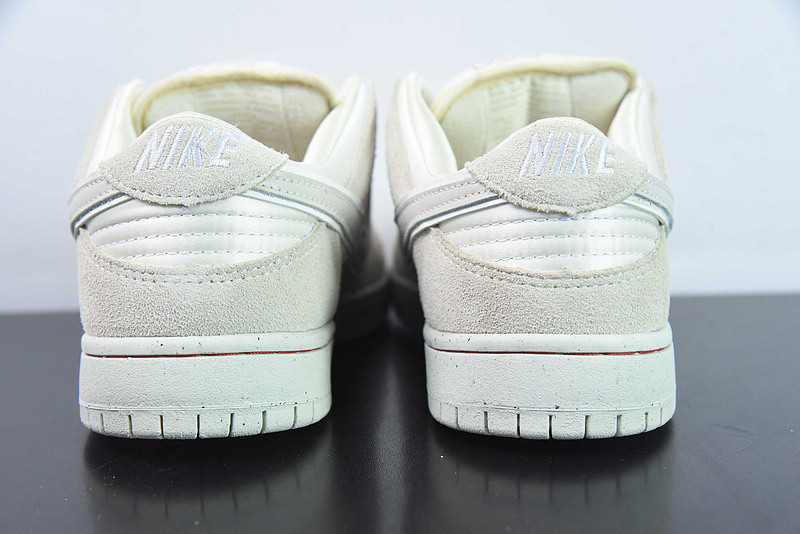 Nike SB Dunk Low Valentine