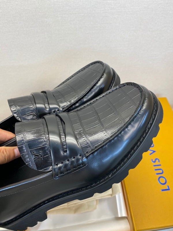 LVT shoes