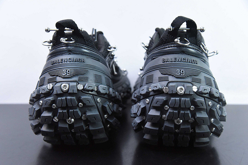 BC DEFENDER RUBBER PLATFORM SNEAKERS