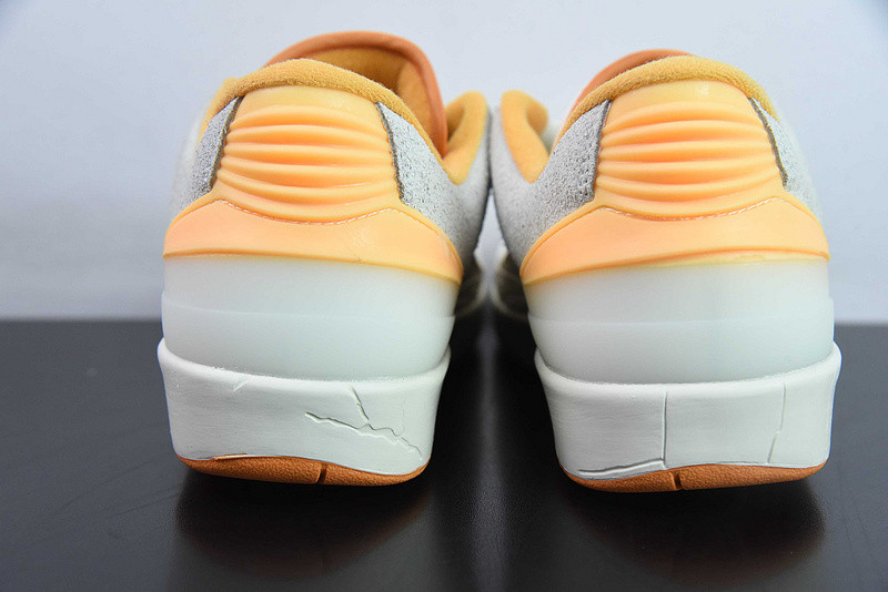 Air Jordan 2 Retro Low 