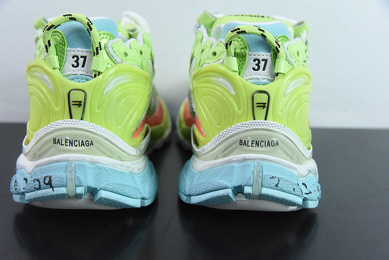 Ba*len*cia*ga runner sneaker