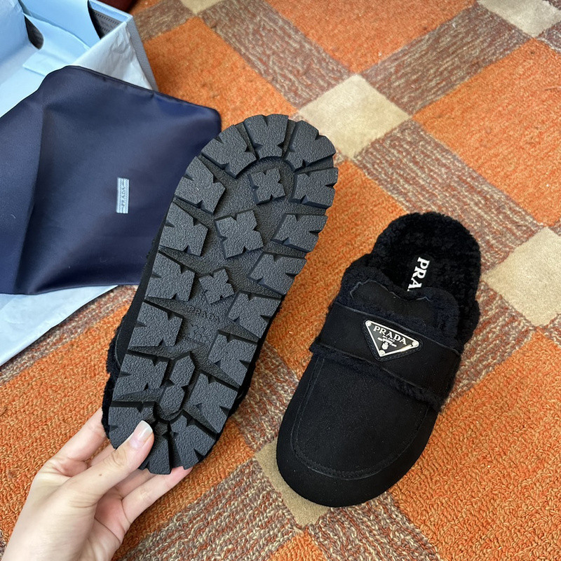 Pra*a sandals