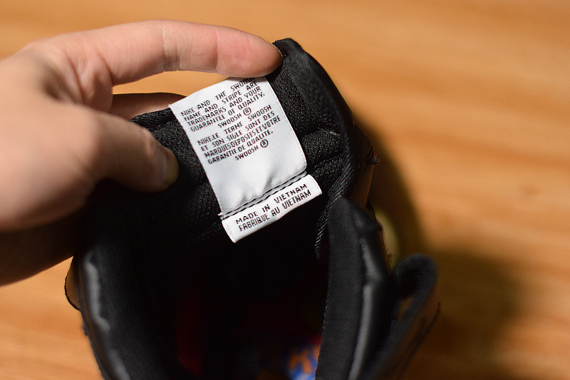 NIKE AIR FORCE 1 MID