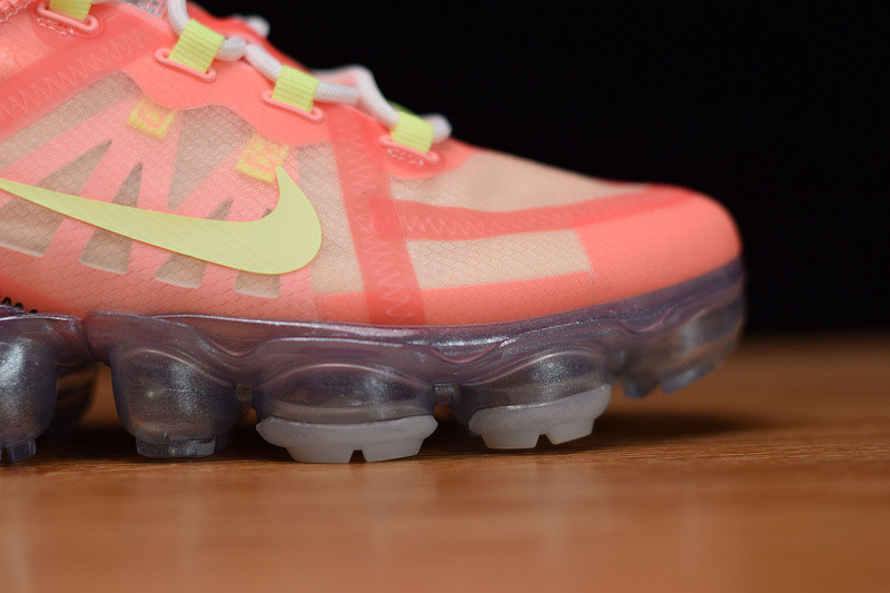 AIR VAPORMAX 2019 ARRIVES IN “PINK TINT” AR6632-602
