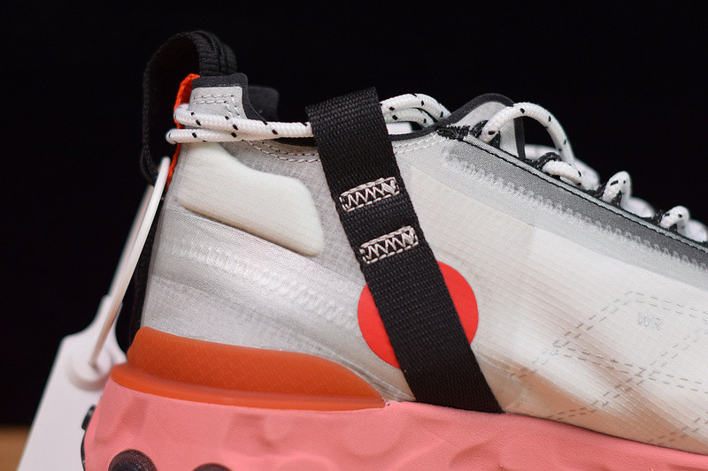 NIKE REACT RUNNERr MID WR ISPA WHITE LIGHT CRIMSON AT3143-100