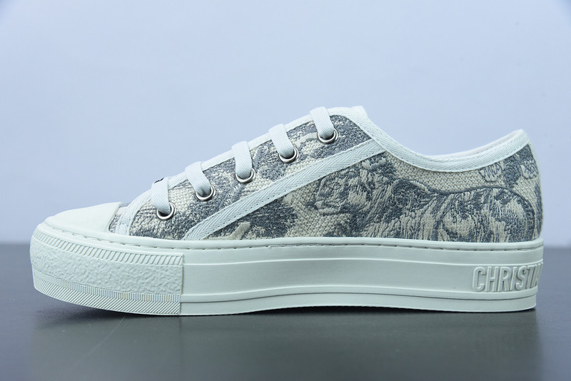 DIO* X CONVERSE SNEAKER