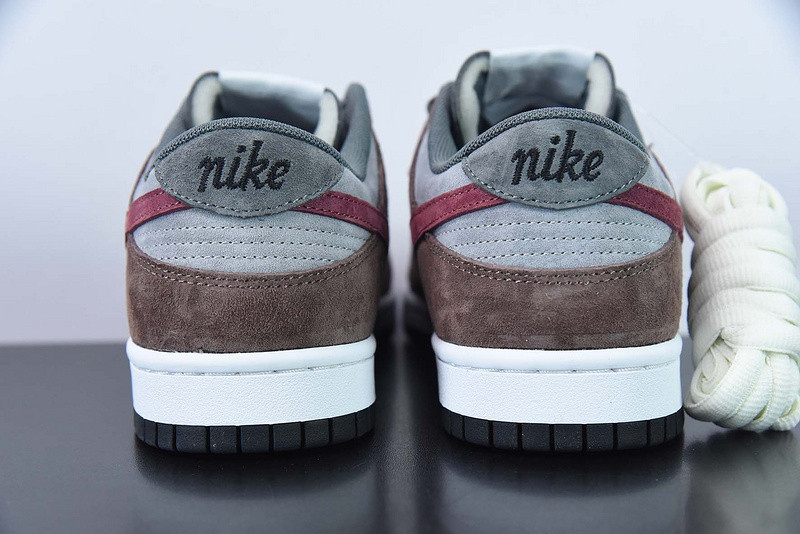 Otomo Katsuhiro x Nike SB Dunk Low "Steamboy OST" CV1026-053