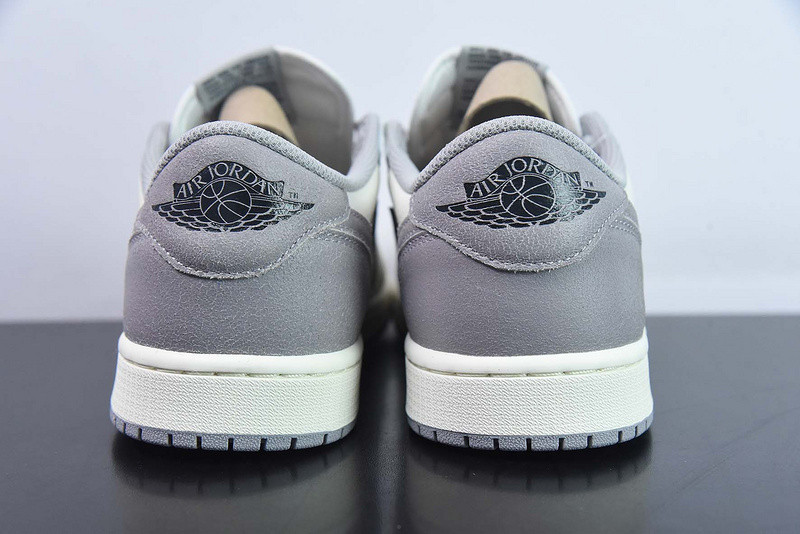 AIR JORDAN 1 LOW OG “ATMOSPHERE GREY” CZ0790-101